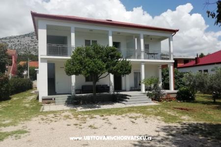 Appartements Buco - Smiljana Starigrad Paklenica Croatie