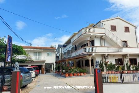 Appartements Ljubica Pakostane Croatie