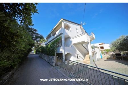 Appartements Super Nada Petrcane Croatie