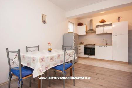 Appartements Andrijana Pirovac foto 3