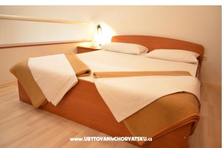 Appartements Pirovac foto 3