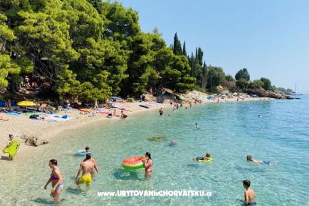 Villa Ana , one min walk to beach Pirovac Croatie