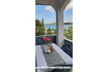 Appartements 10 metara od mora foto 2