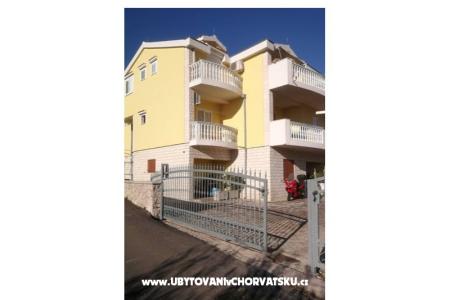 Appartements Vinko Banovac  Primosten Croatie