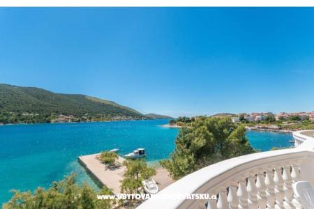 Appartements Bonaca - Prvi red do mora Primosten Croatie