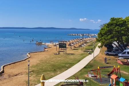 Appartement uz more i plažu – Privlaka Croatie
