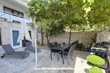 Flowers Appartements Pula foto 4