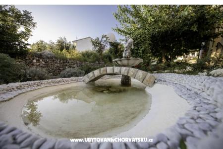 APARTMANI DEBELIĆ foto 5