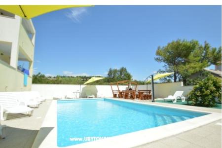 Home or Apts Miočić without owner – Ražanac Croatie