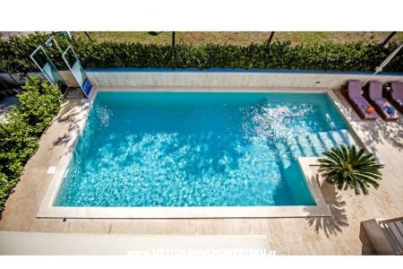 Appartements Kimi with swimming pool  foto 2