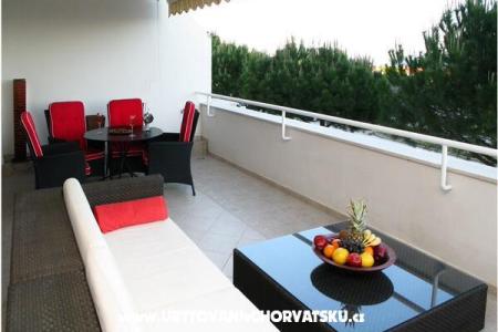 AdiOro Luxury Beachfront Appartement foto 2