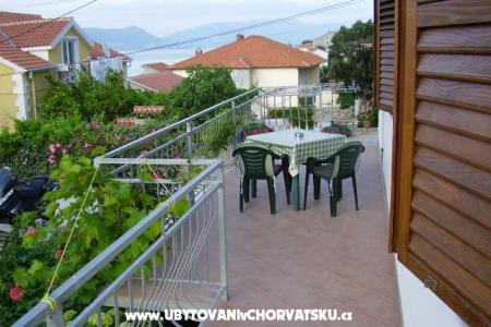 Appartements Arbanija foto 4