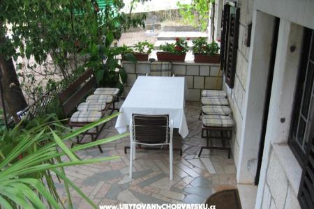 Maison en pierre Jadrić foto 2