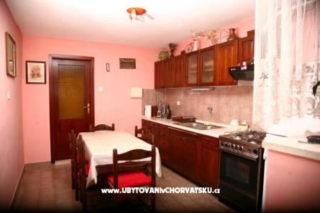 Maison en pierre Jadrić foto 3