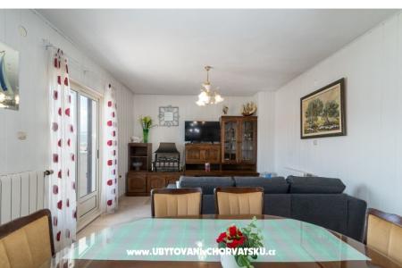 Lola Appartements foto 4