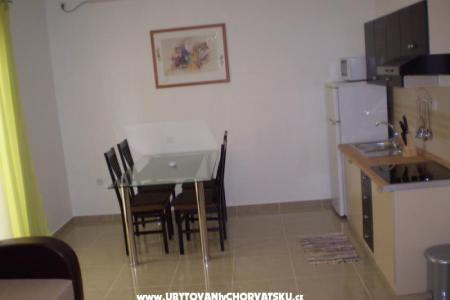 Apartments Sunny Trpanj foto 2