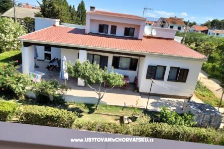 Appartements Budija / Lavanda île Vir Croatie