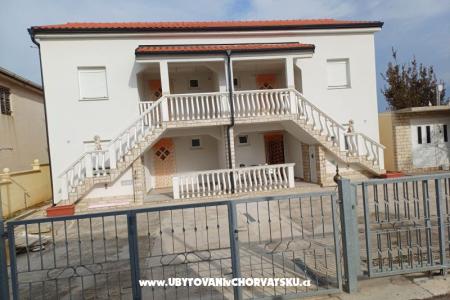 Appartements Debeljak île Vir Croatie