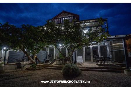 Appartements Villa Agape Vir foto 3