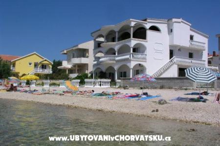 Villa MamaŠČ Barišić île Vir Croatie