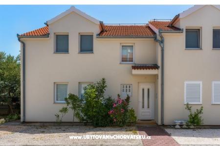 Appartements Karla, Mara, Ana, Ivan   Vodice Croatie