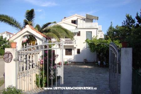 Antonela  Vodice Croatie