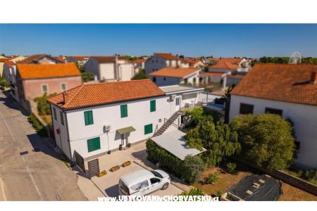 Vila Dinka Vodice Croatie