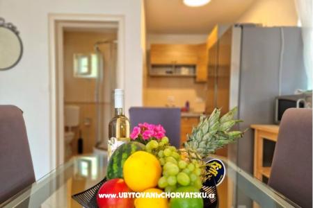 Appartements Tena,  prvi red do mora foto 2