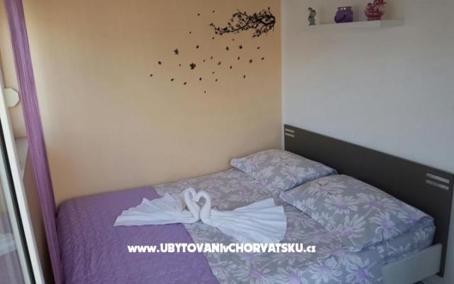Apartment Dino – Hébergement Baska Voda Croatie