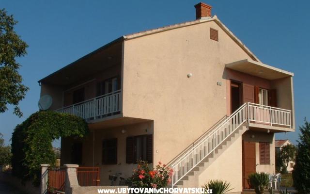 Appartements Želo – Hébergement Betina Croatie