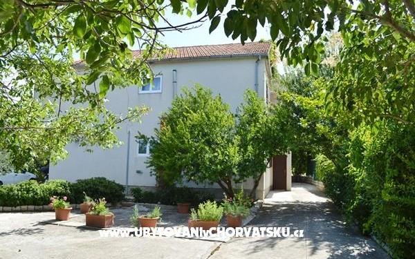 Apartments Cvita – Hébergement Betina Croatie