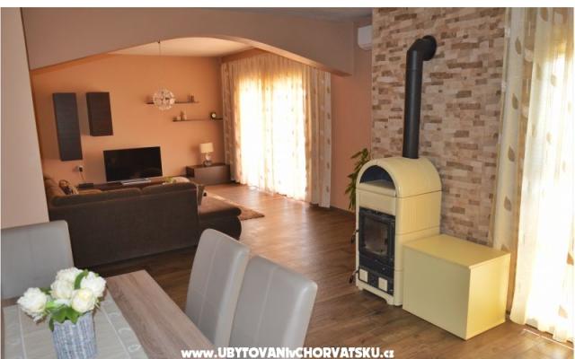 Aparatmani Adrian – Hébergement Bibinje Croatie