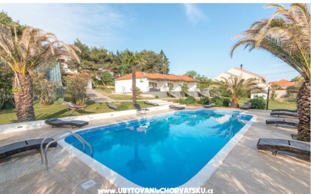  Villa Mediterano Bibinje + pool – Hébergement Bibinje Croatie
