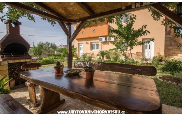Studio apartmani Petra – Hébergement Biograd Croatie