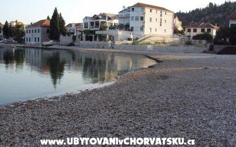 Appartements Medar – Hébergement Blace Croatie