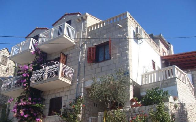 Apartmants JUJE – Hébergement île Brac Croatie