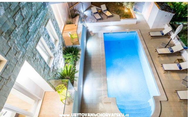 Villa Blanka Bol island Brac for 12 – Hébergement île Brac Croatie