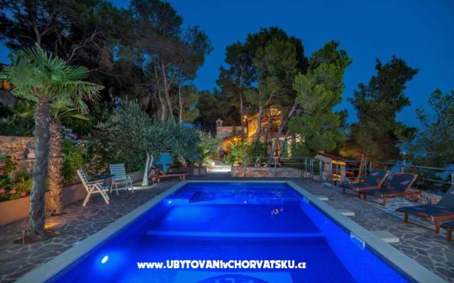 Villa Mamako – Hébergement île Brac Croatie