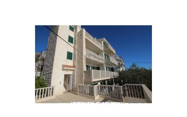 Sara – Hébergement Dugi Rat Croatie