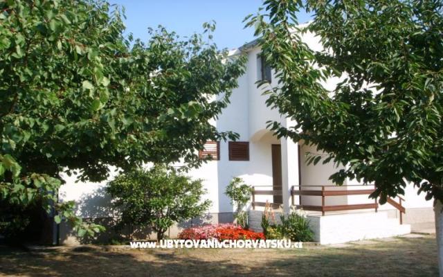 Maison de vacances - Appartement Milka – Hébergement Sv. Filip i Jakov Croatie