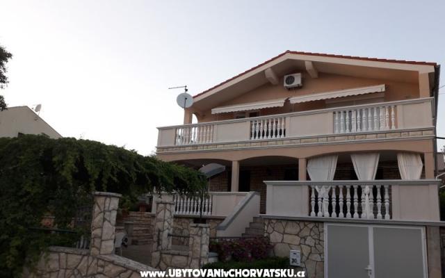 Apartman Suzy – Hébergement Sv. Filip i Jakov Croatie