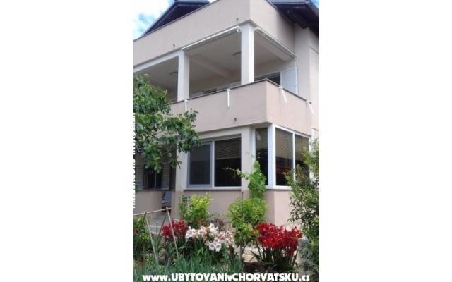 Appartement   " ARZENŠEK " – Hébergement Sv. Filip i Jakov Croatie