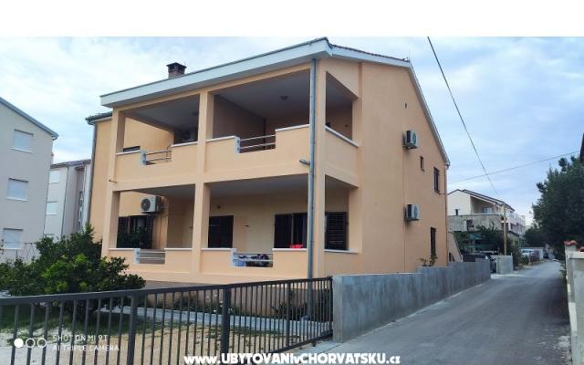 Apartments Julia – Hébergement Sv. Filip i Jakov Croatie