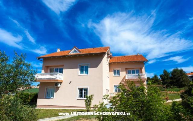 Appartements Sea view – Hébergement Sv. Filip i Jakov Croatie
