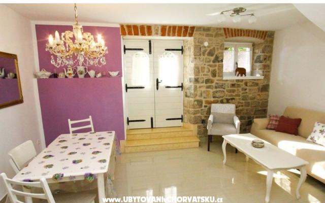 Vila U Kali – Hébergement Sv. Filip i Jakov Croatie