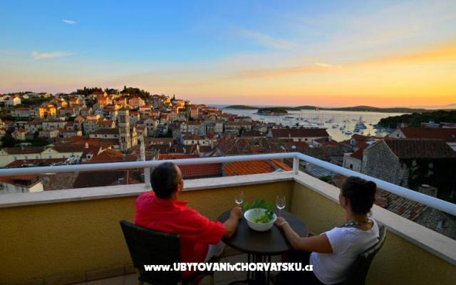 Tri Sestrice – Hébergement île Hvar Croatie