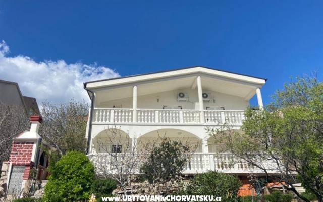 Appartements Bonny – Hébergement Karlobag Croatie