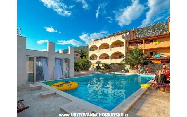 Appartements Rukelj. – Hébergement Karlobag Croatie