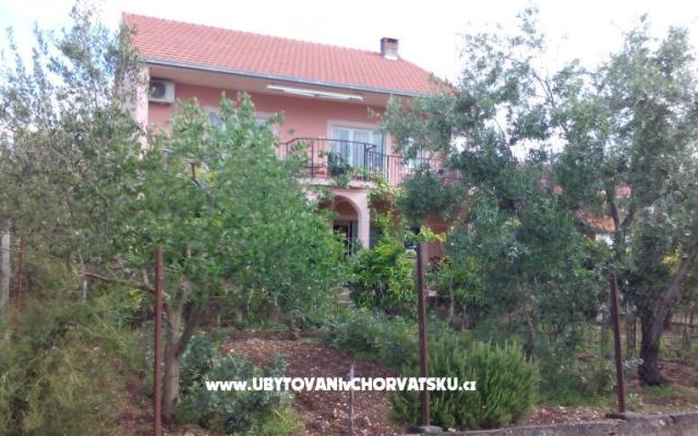 Appartement Laura 10 – Hébergement Kastela Croatie