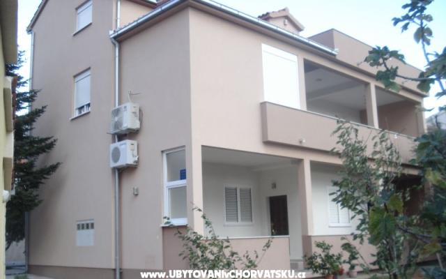Apartman Mira 5+2 – Hébergement Kastela Croatie